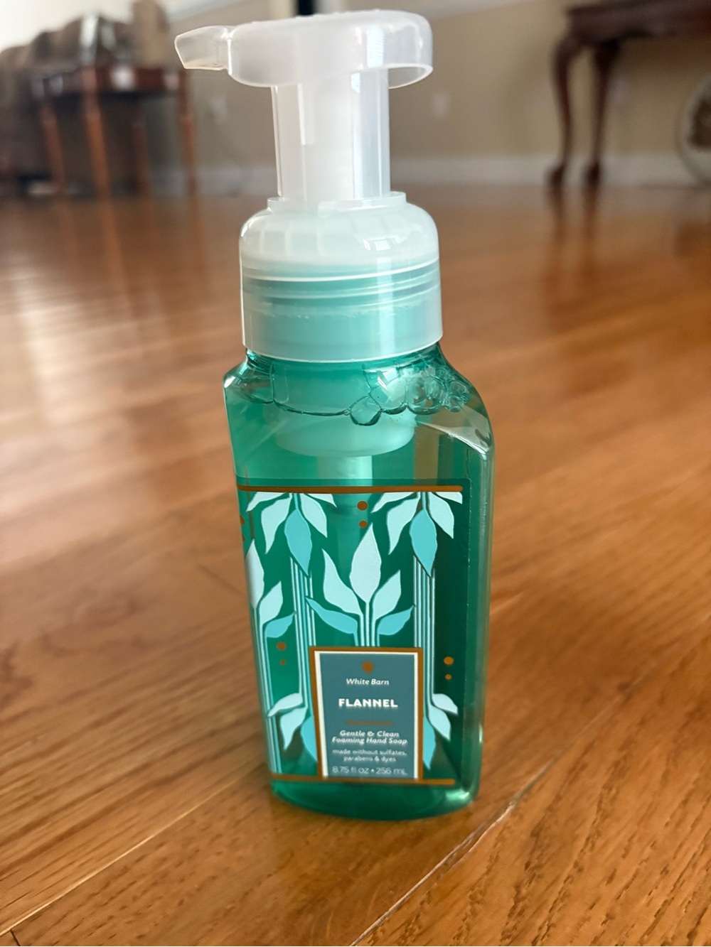 White Barn Flannel Foaming Hand Soap - Teal